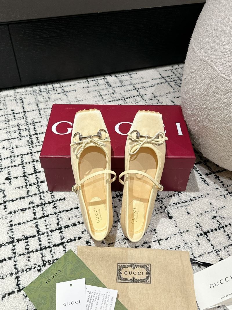 Gucci Flat Shoes